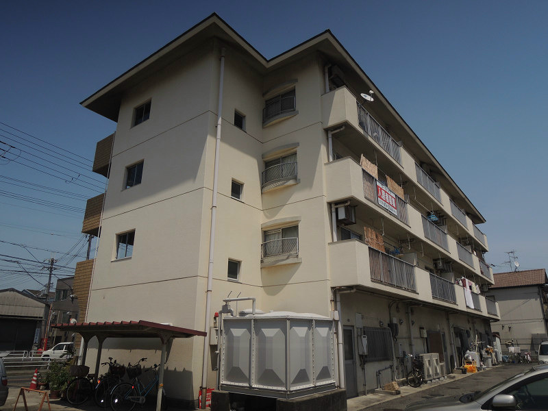 ラークハイツ
