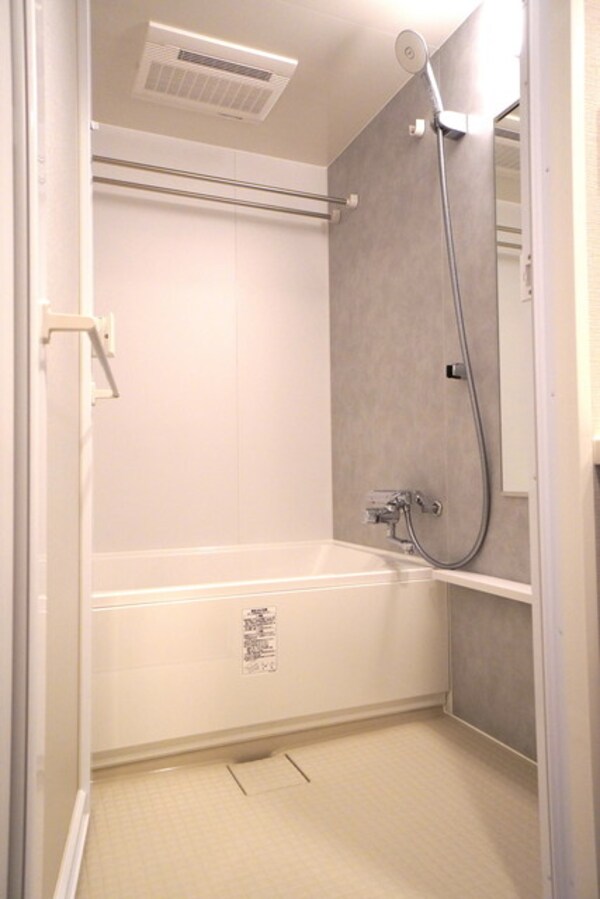 浴室(※写真は同タイプ住戸です。)
