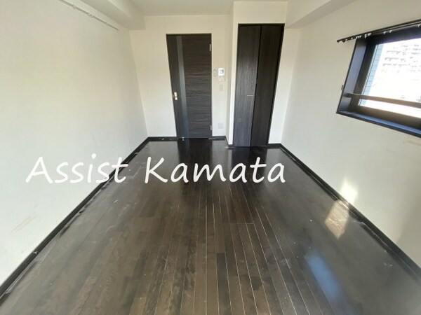 寝室(写真は同タイプの別号室です)