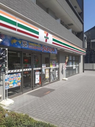 物件外観写真5　(セブンイレブンまで136m)