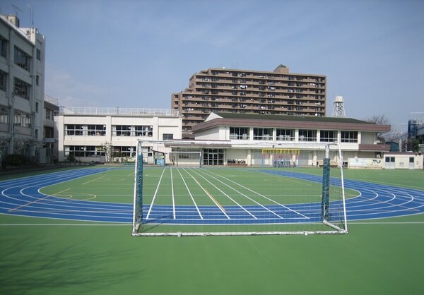 周辺環境(大田区立 仲六郷小学校 877m)