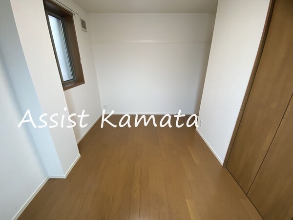 洋室(写真は同タイプの別号室です)