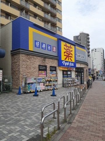 物件外観写真6　(マツモトキヨシまで457m)