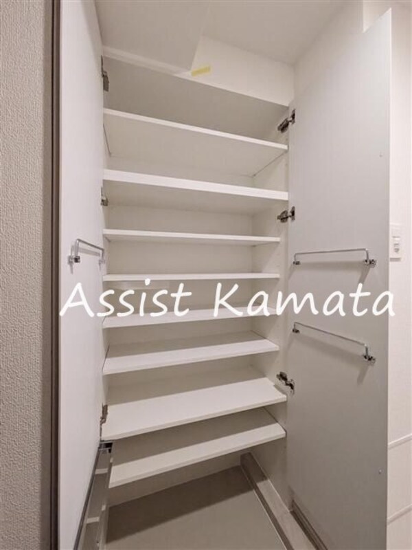 収納(写真は同タイプの別号室です)