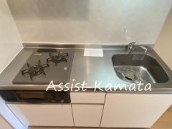 キッチン(写真は同タイプの別号室です)