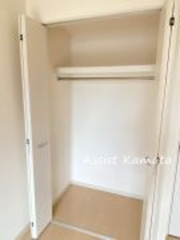 収納(写真は同タイプの別号室です)