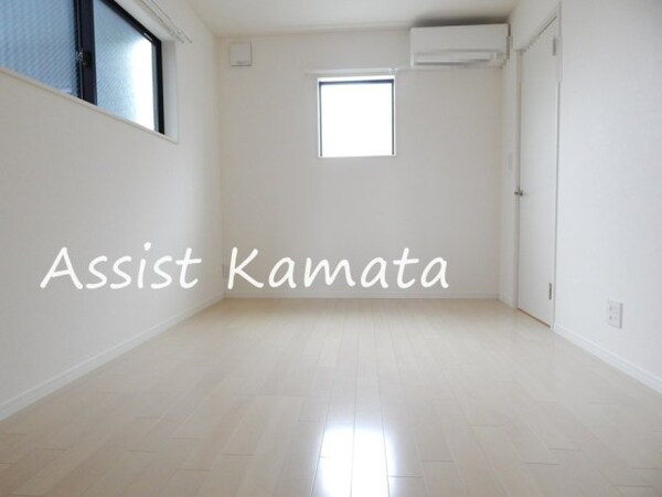 寝室(写真は同タイプの別号室です)