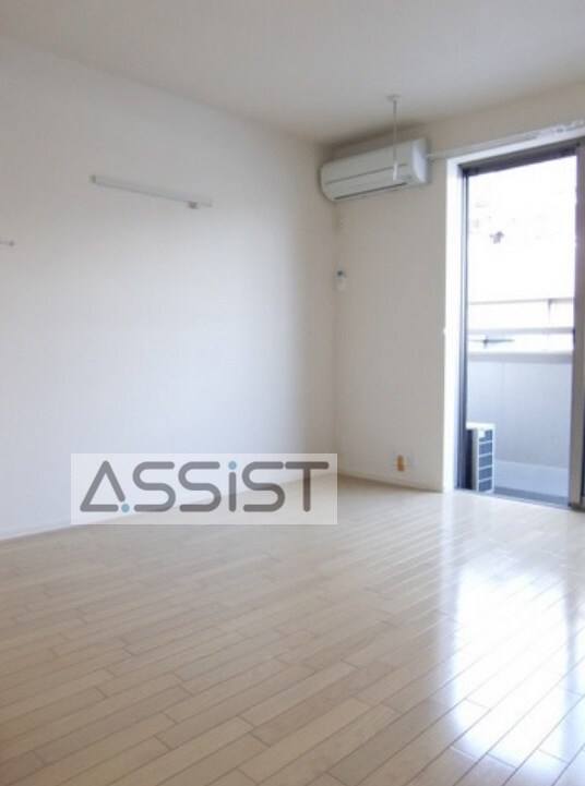 物件内観写真3　(写真は同タイプの別号室です)