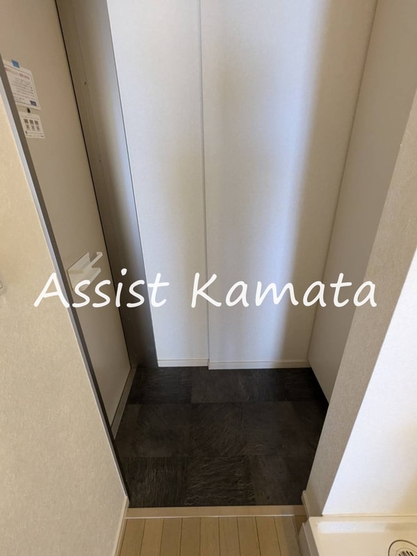 玄関(写真は同タイプの別号室です)