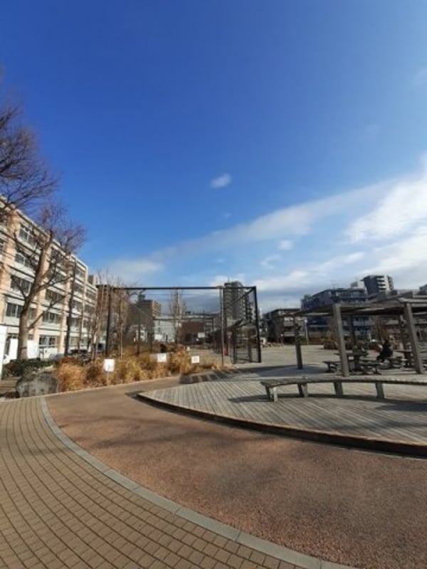 周辺環境(浜川公園まで355m)