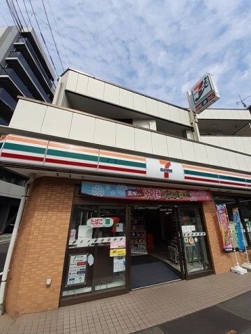 物件外観写真5　(セブンイレブン大田区仲糀谷店まで263m)