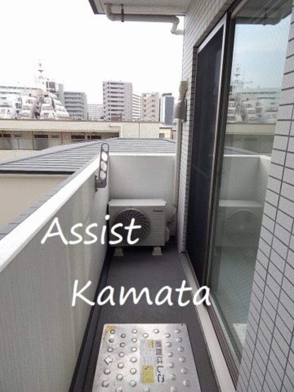 バルコニー(写真は同タイプの別号室です)