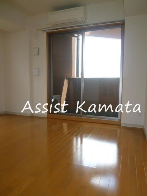 洋室(写真は同タイプの別号室です)