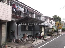 京急本線・久里浜線 雑色駅 2階建 築37年の外観写真