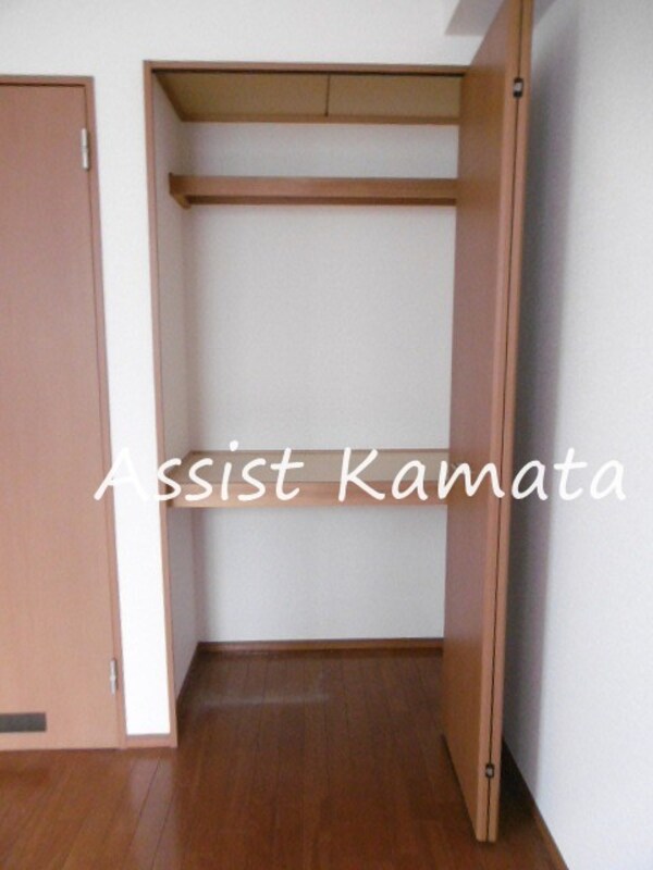 収納(写真は同タイプの別号室です)