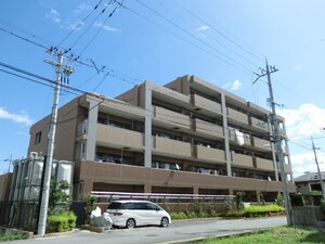 サニングパレス外観写真