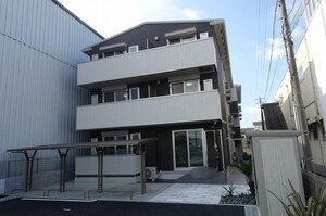 LazLazo Esy外観写真