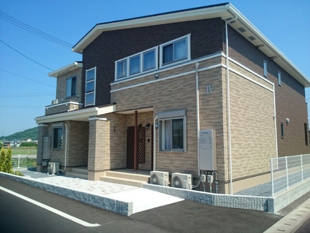 シャルマン・ドミール　IV