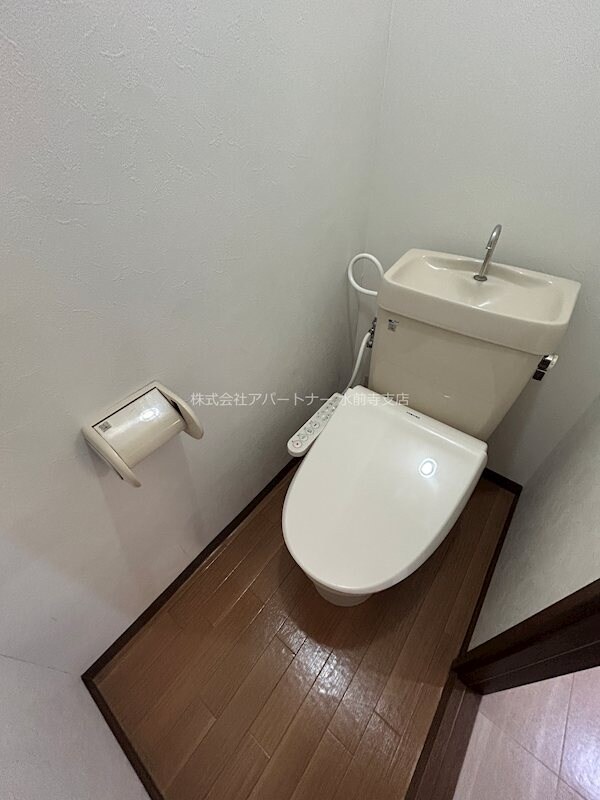 物件内観写真11　(新品ウォシュレット付きです！)