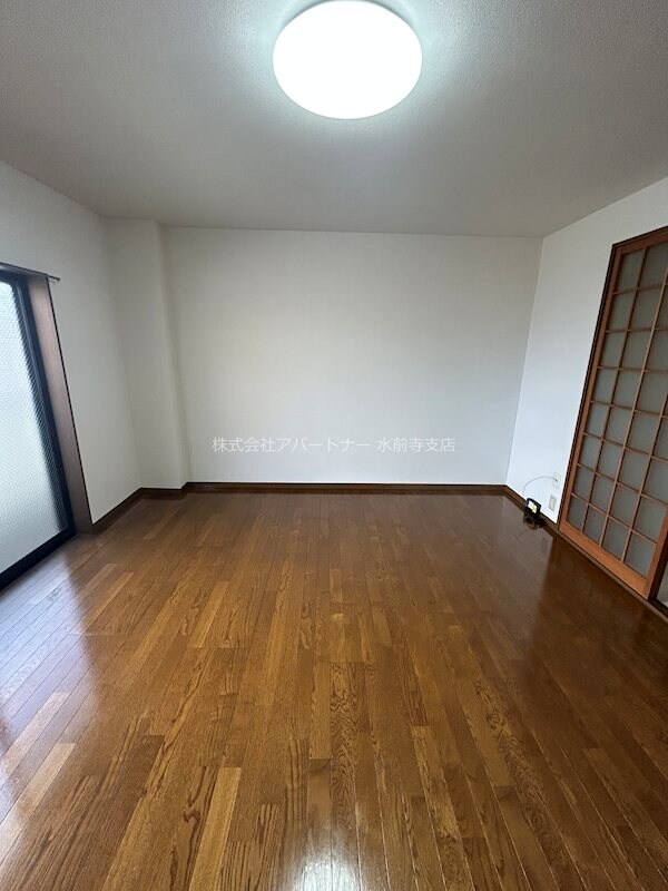 物件内観写真17　(家具や家電を置いても充分なスペースがあります！)