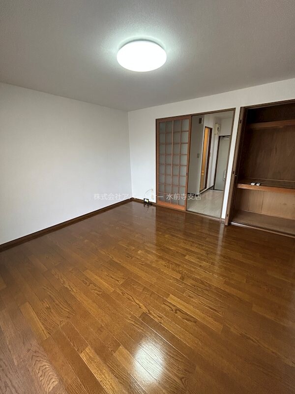 物件内観写真18　(落ち着きのある洋室です！)