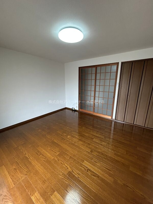 物件内観写真25　(広さのある洋室です！)