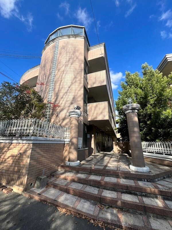 物件外観写真1　(ディンクス黒髪へようこそ！)