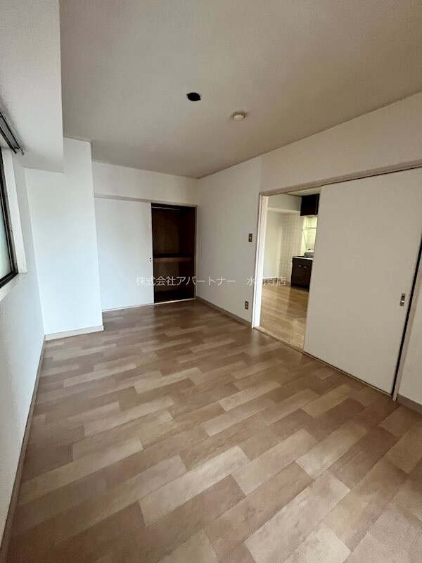 物件内観写真6　(きれいなフローリングのお部屋です！)