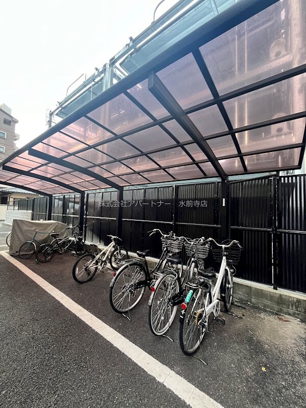 物件内観写真35　(屋根付き駐輪所完備！)