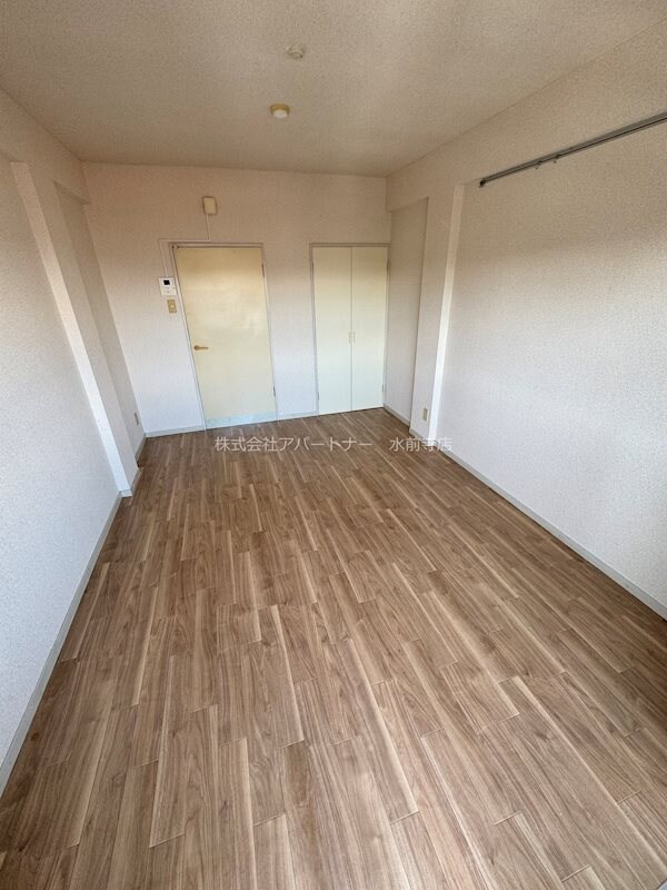 物件内観写真8　(収納もございます！)