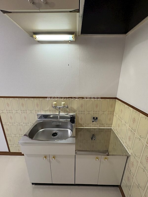 物件内観写真3　(2口コンロ置けます！)