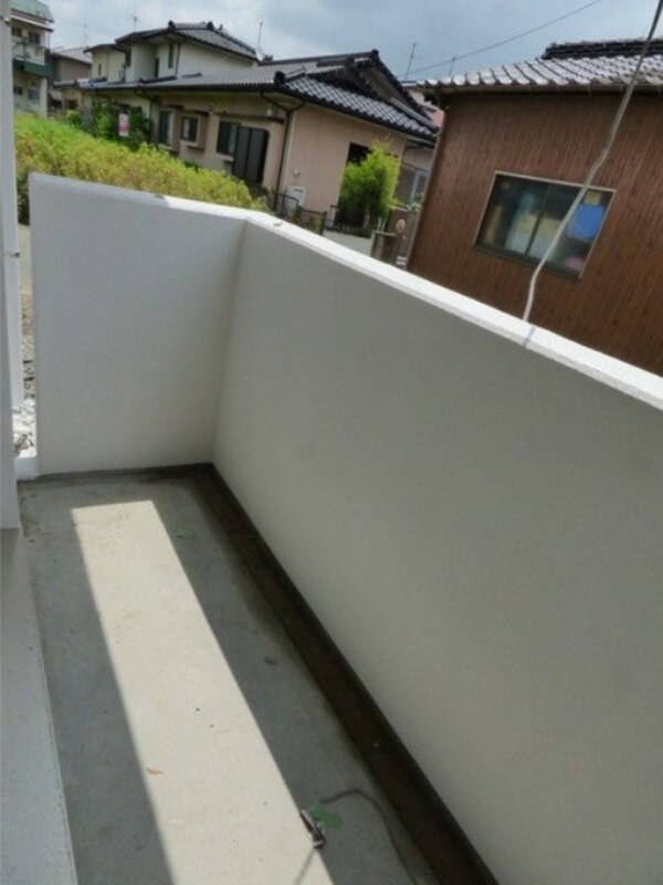 ベランダ(※イメージ　　写真は現状優先です。実際のお部屋は反転しており)