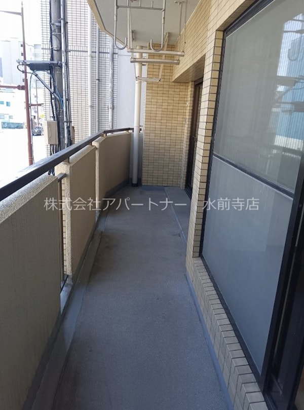ベランダ(日当たりもよく洗濯物もよく乾く！)