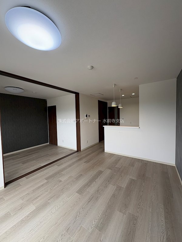 物件内観写真5　(人気のカウンターキッチン！)