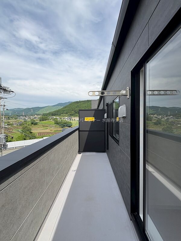 物件内観写真9　(3階のバルコニーは屋根無しになります。)