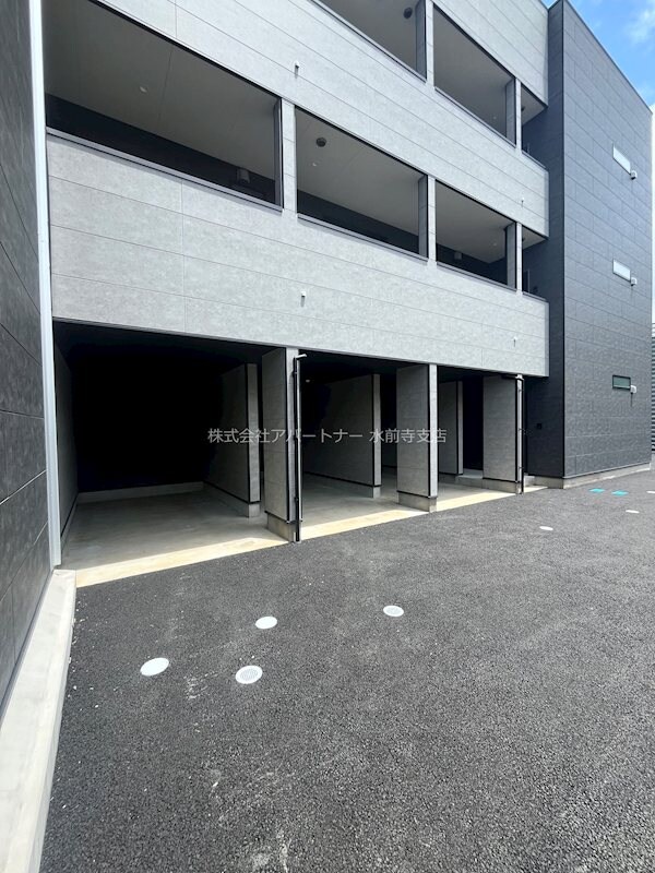 物件内観写真28　(屋根付き駐車場は先着順となります！)