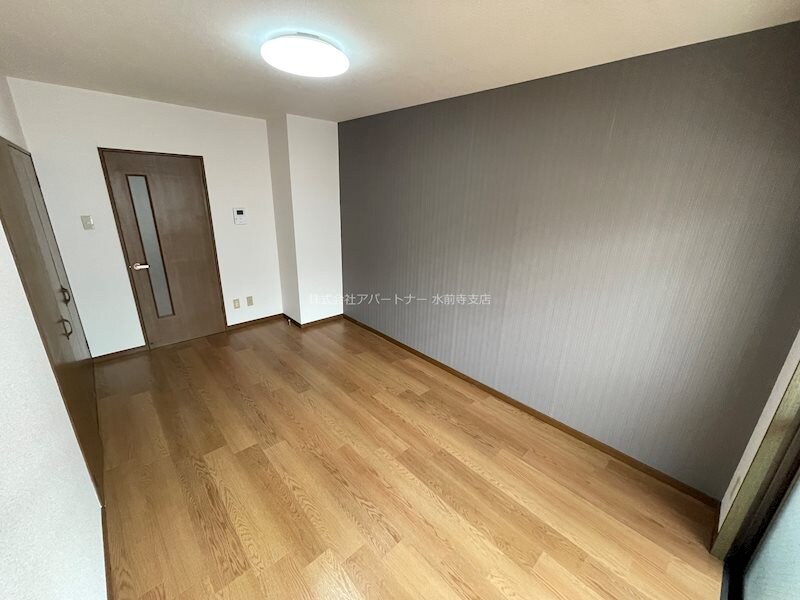 物件内観写真7　(嬉しい！！エアコン１台付きです！)