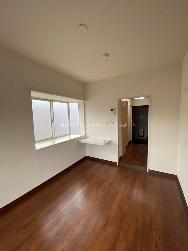 ベッドルーム(出窓も付いて明るいお部屋になります！※イメージ)