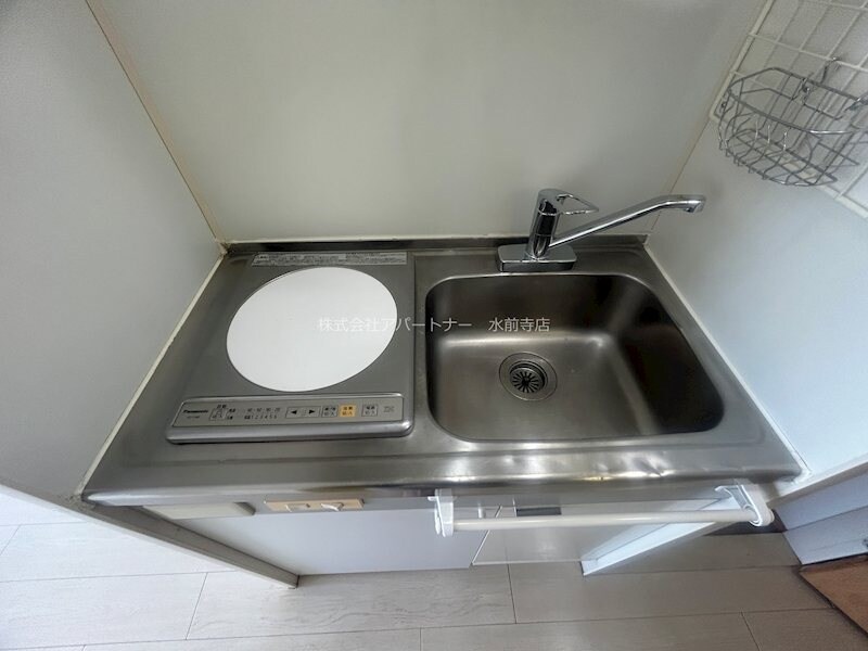 物件内観写真5　(IHコンロで掃除もしやすいキッチンです！)