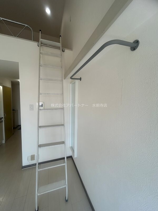 物件内観写真18　(ロフトに上がるハシゴ！)