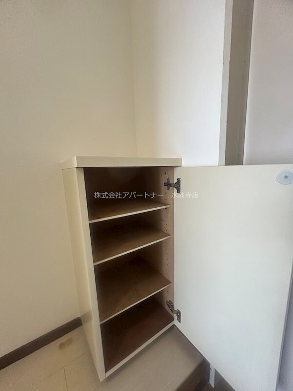 物件内観写真27　(玄関のシューズボックス！)