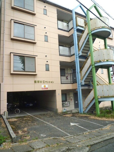 物件外観写真2　(鉄骨構造の立派な外観になっております！！)