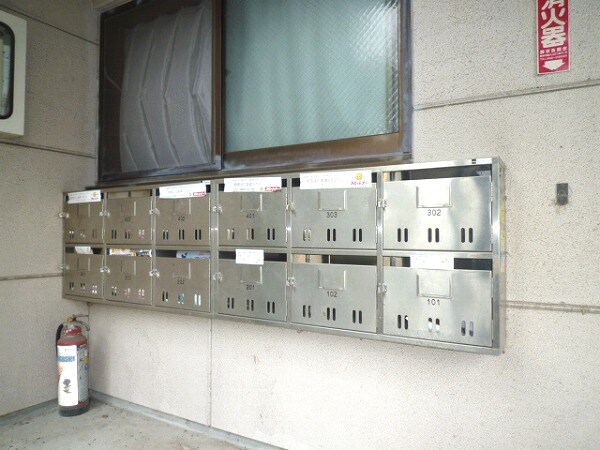 物件内観写真24　(横並びの集合ポストになります！！)