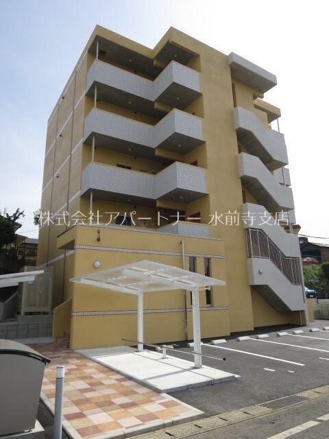 物件外観写真1　(2021年3月完成の築浅マンション！)