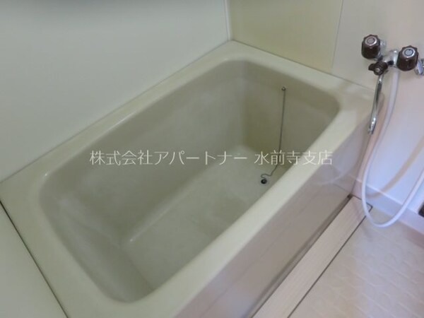 風呂画像(鏡付のバスルーム。)