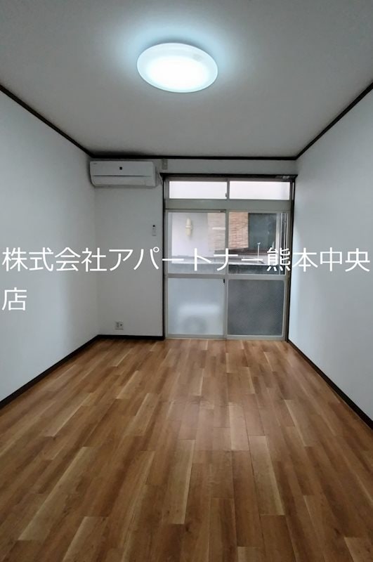 物件内観写真6　(洋室も広く使用できます。)