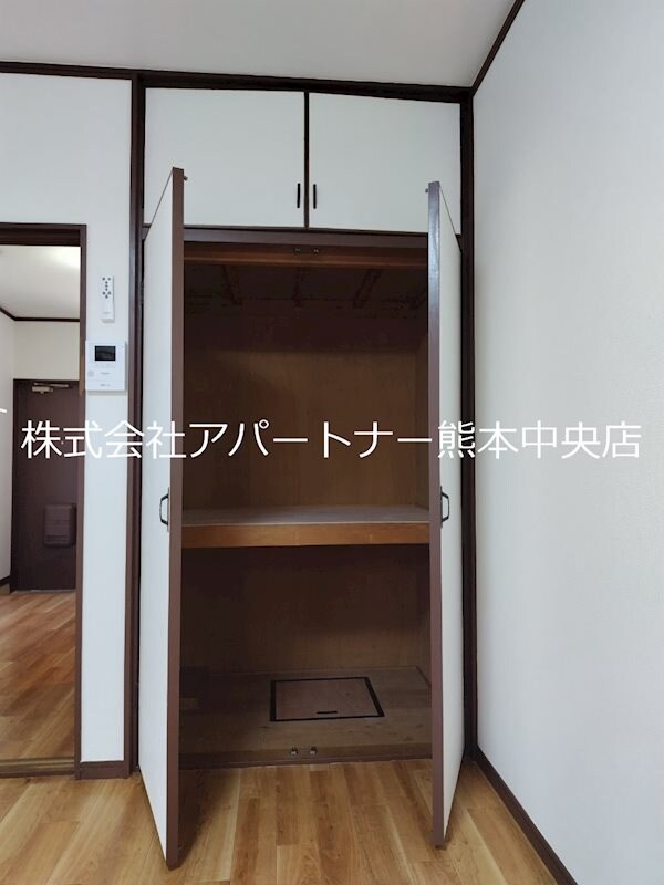 物件内観写真12　(収納あり)