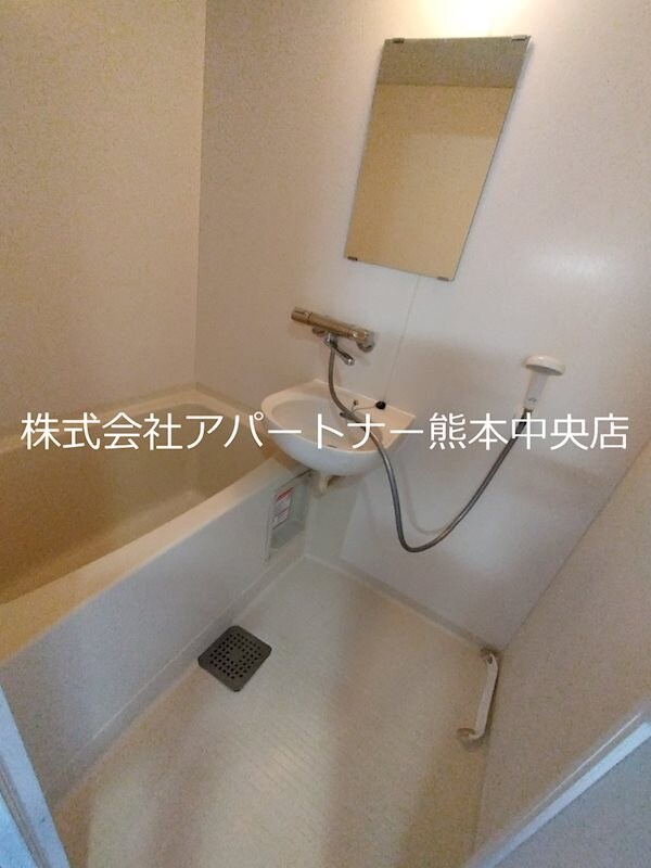 風呂画像(使い易い洗面台付き。)