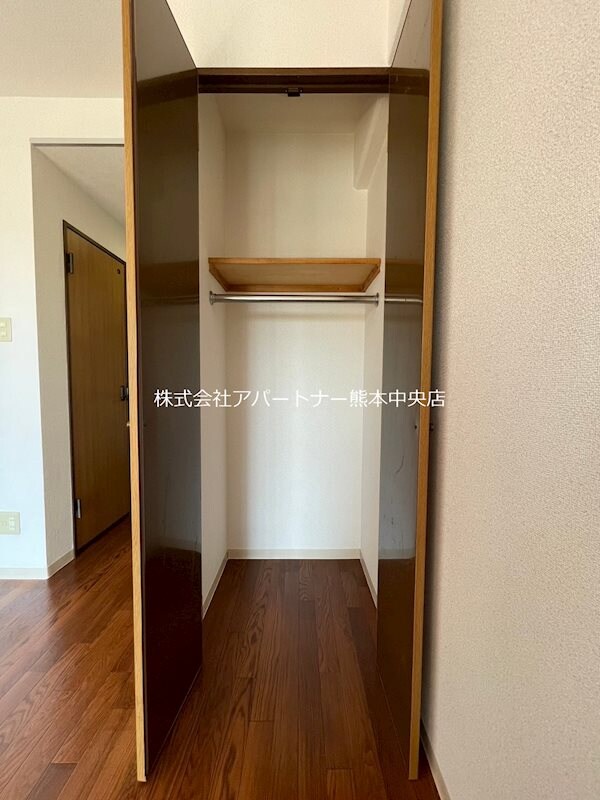 物件内観写真12　(収納あります)