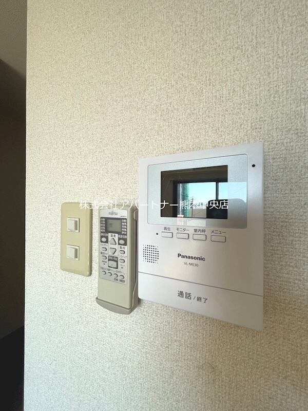 物件内観写真13　(TVモニターホンで安心ですね)